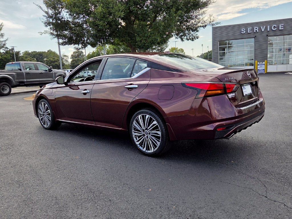 Used 2023 Nissan Altima 2.5 SL AWD/4WD image 7
