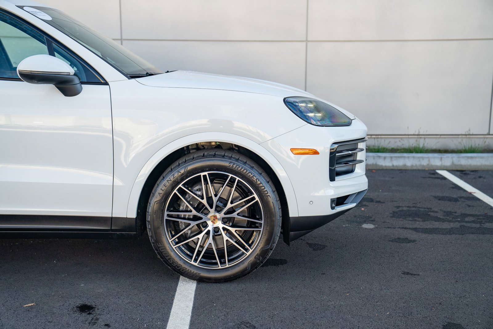 Used 2025 Porsche Cayenne image 9
