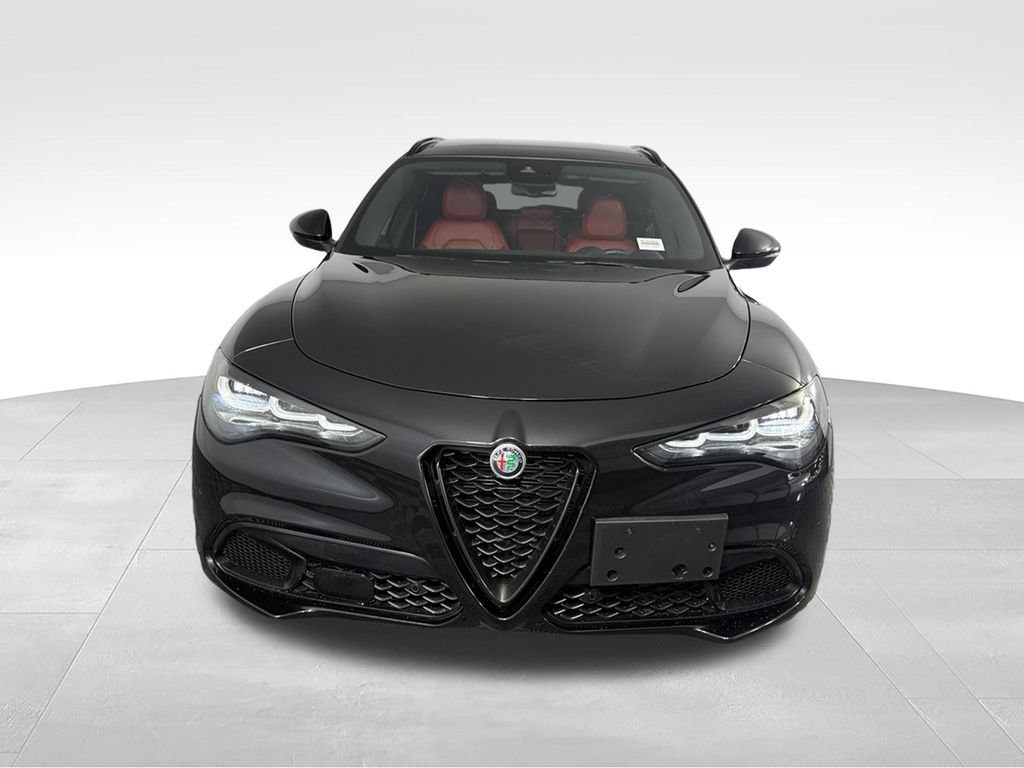 Used 2024 Alfa Romeo Stelvio Veloce AWD/4WD image 4