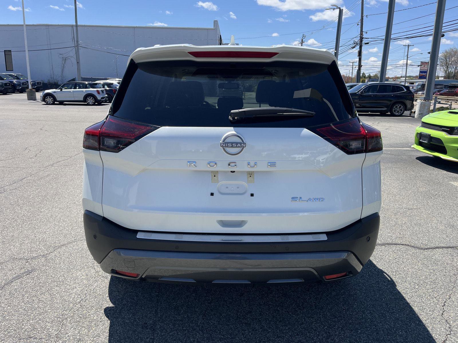 Used 2023 Nissan Rogue SL w/ SL Premium Package AWD/4WD image 5