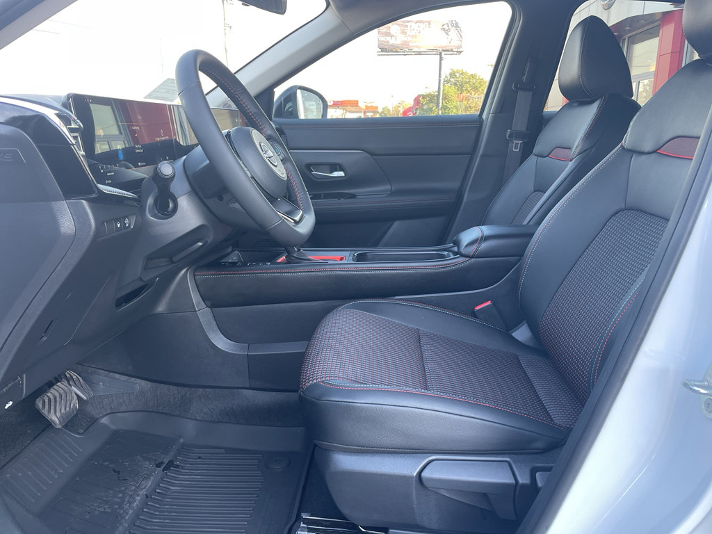 New 2026 Nissan Kicks SR w/ Cold Weather Package image 10