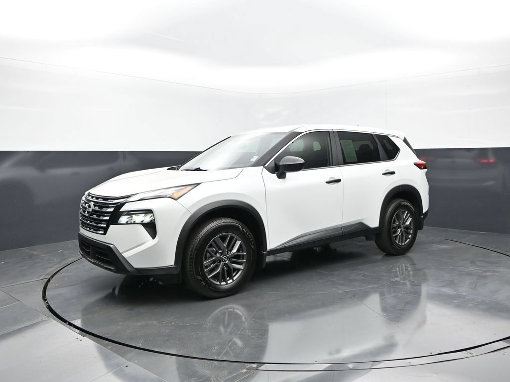 Certified 2025 Nissan Rogue S FWD image 7