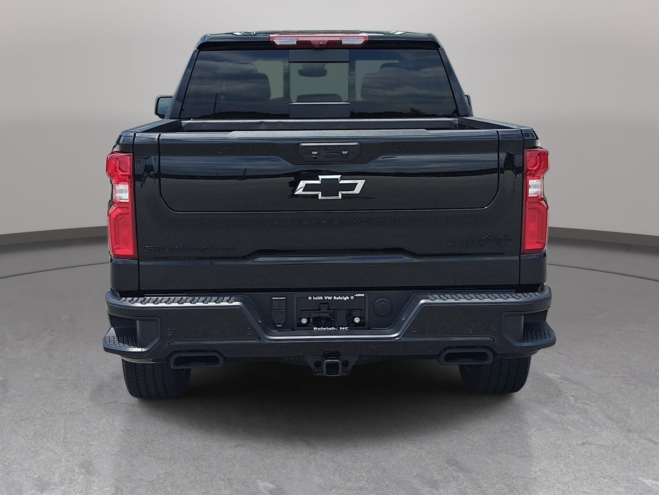 Used 2026 Chevrolet Silverado 1500 High Country w/ High Country Premium Package AWD/4WD image 6