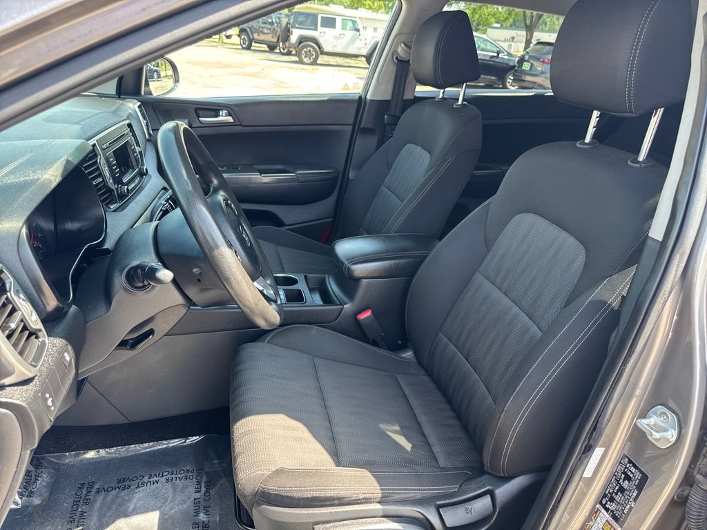 Used 2019 Kia Sportage LX AWD/4WD image 10