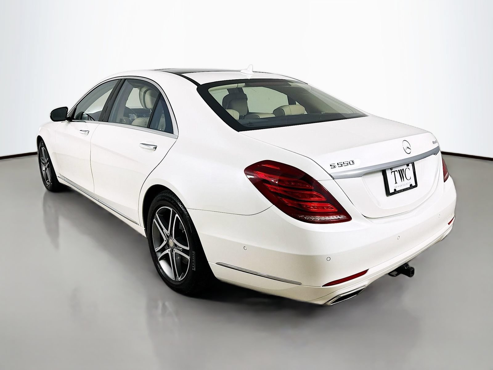 Used 2016 Mercedes-Benz S 550 4MATIC Sedan image 7