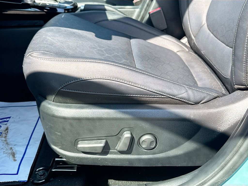 Certified 2024 Kia Seltos EX FWD image 22
