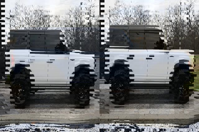 Used 2023 Ford Bronco Wildtrak image 4