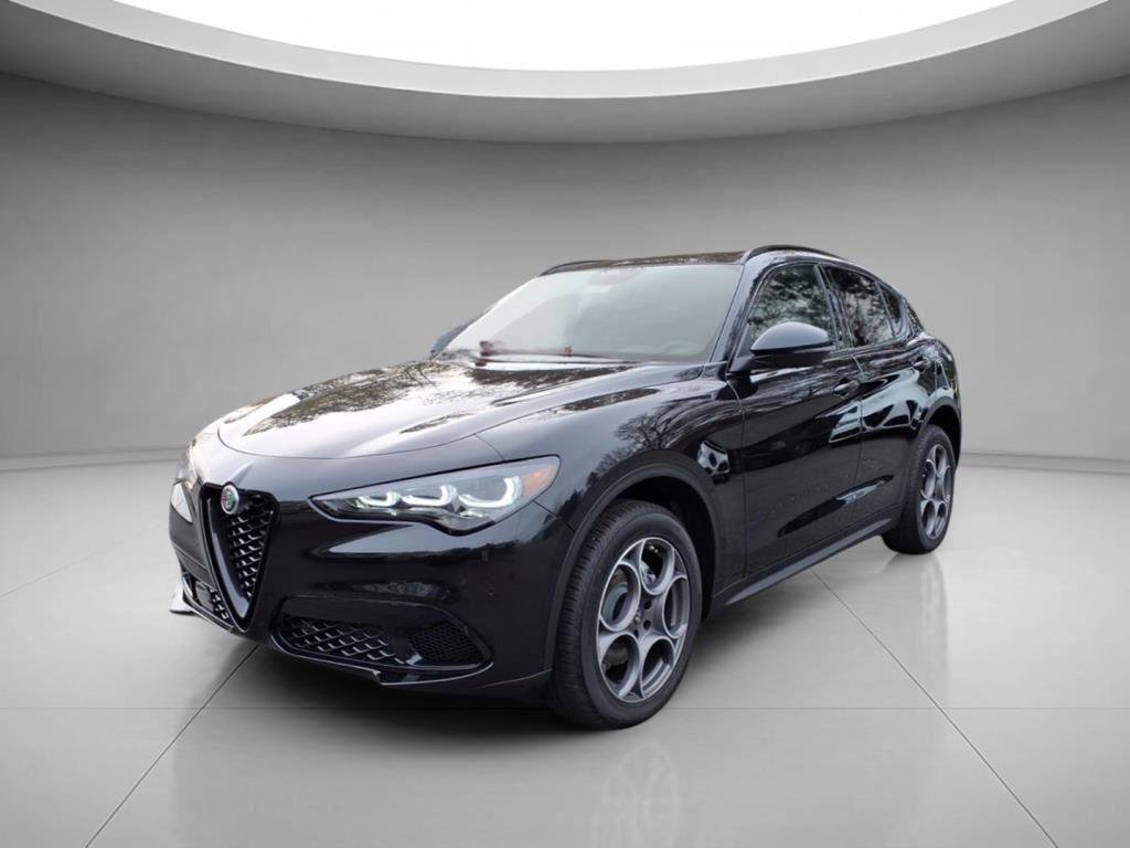 New 2025 Alfa Romeo Stelvio Sprint w/ Convenience Package