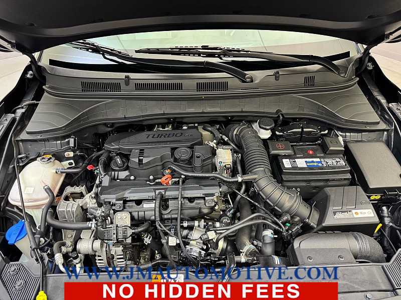 Used 2023 Hyundai Kona Limited AWD/4WD image 10