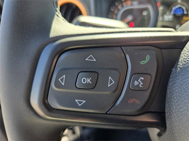 Used 2025 Jeep Gladiator Mojave w/ Convenience Group image 32