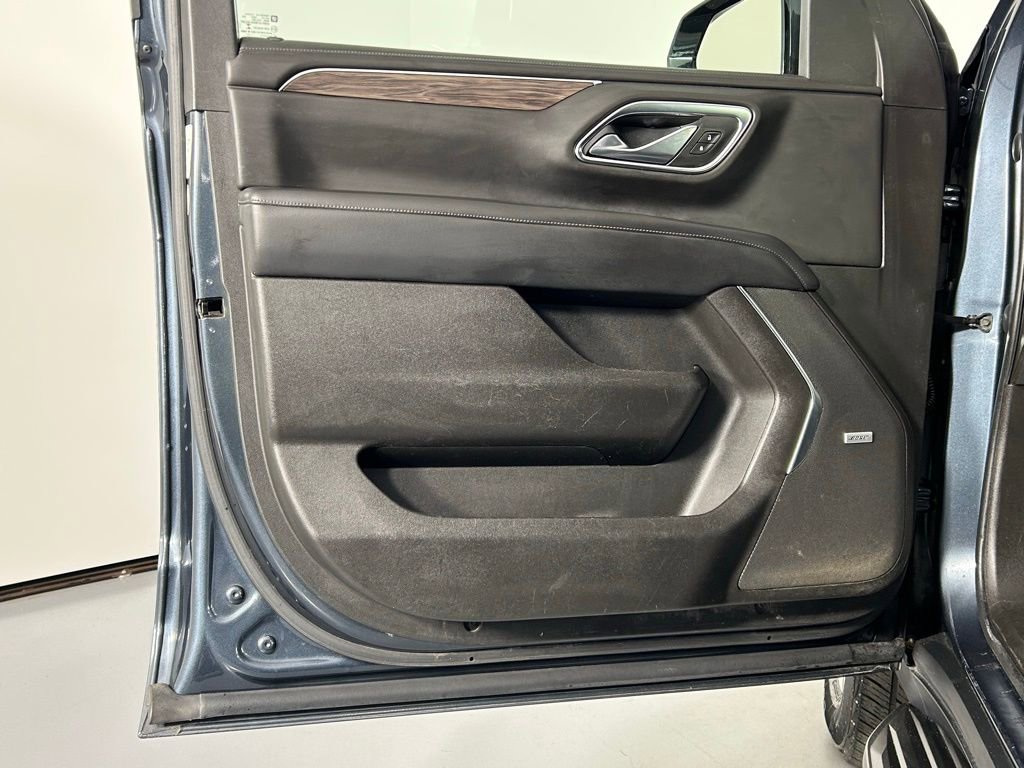 Used 2021 Chevrolet Suburban LT image 33