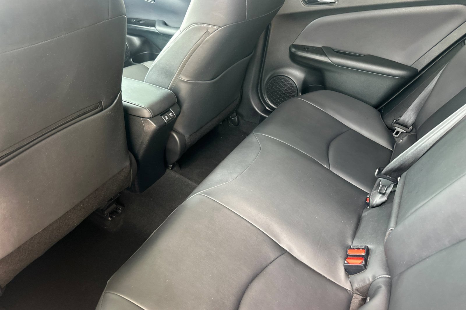 Certified 2021 Toyota Prius Prime Limited w/ Carpet Mat Package (TMS) FWD image 15