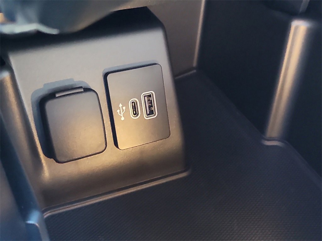 Used 2025 Ford Explorer ST image 28