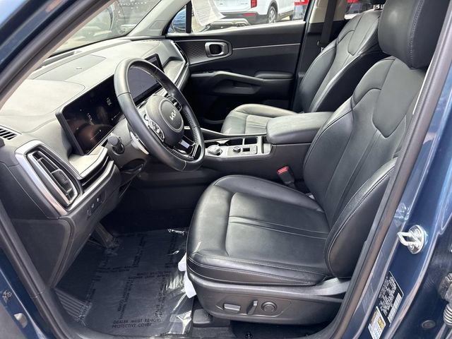 Used 2025 Kia Sorento EX AWD/4WD image 14