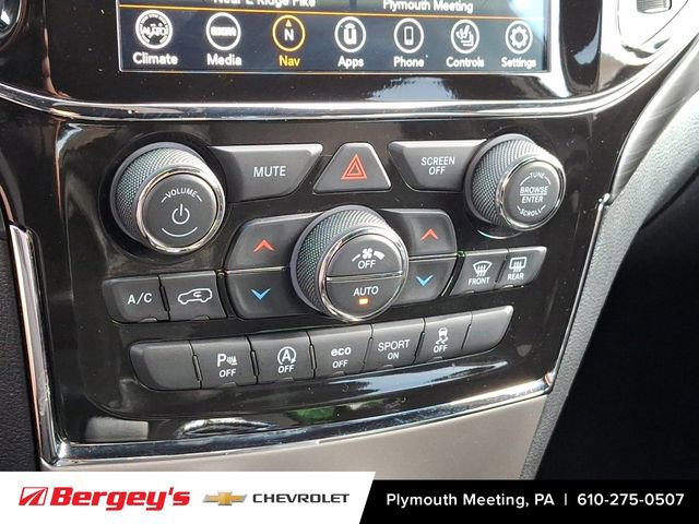 Used 2022 Jeep Grand Cherokee Laredo X image 18