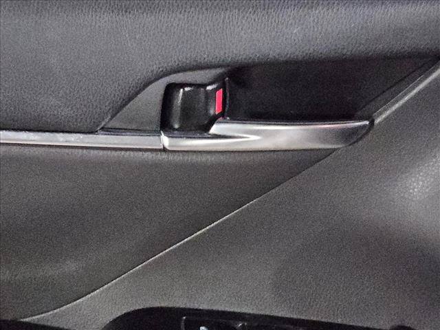 Used 2019 Toyota Camry LE FWD image 7
