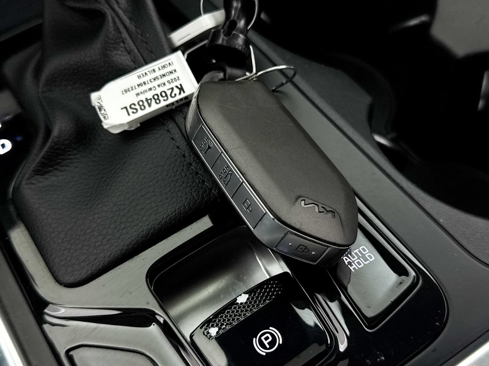 Certified 2025 Kia Carnival SX Prestige FWD image 44