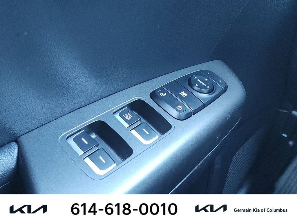 Used 2020 Kia Sportage LX image 25