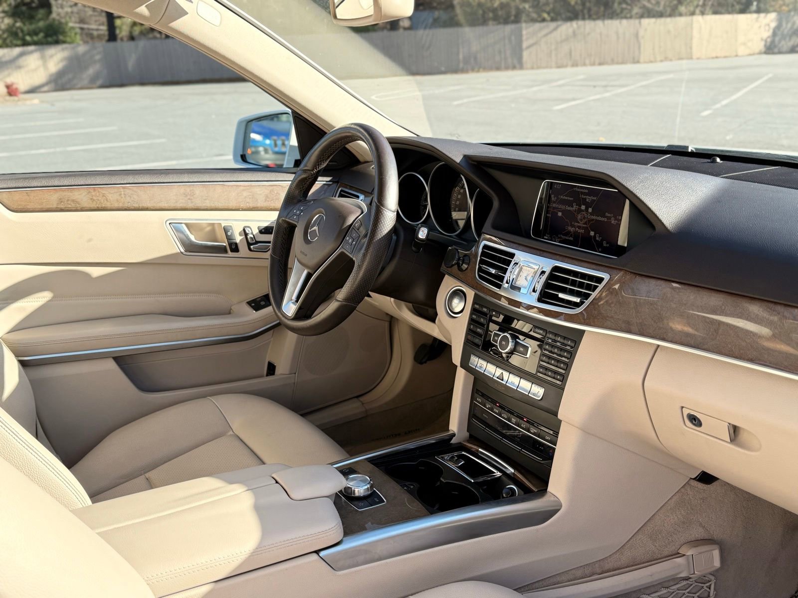 Used 2014 Mercedes-Benz E 350 4MATIC Sedan image 26