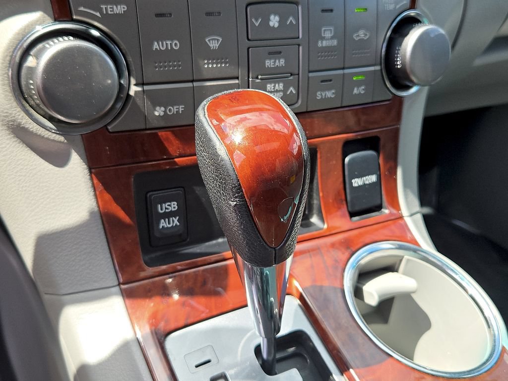 Used 2012 Toyota Highlander Limited w/ Tow Pkg AWD/4WD image 16