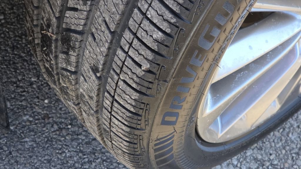 Used 2023 INFINITI Q50 Luxe image 18