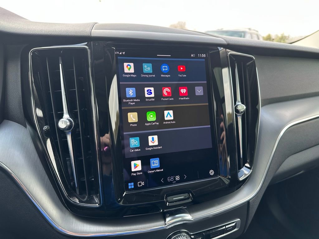 Used 2022 Volvo XC60 B5 Momentum image 21