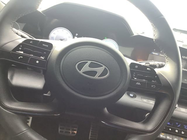 Used 2025 Hyundai Elantra SEL w/ Cargo Package FWD image 37