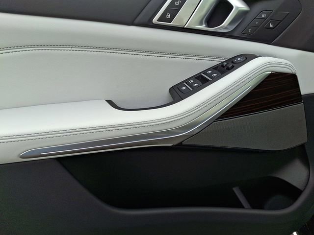New 2026 BMW X5 xDrive40i w/ Climate Comfort Package image 9