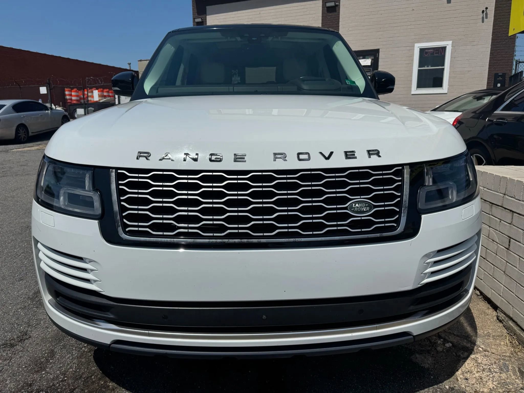 Used 2019 Land Rover Range Rover HSE image 6