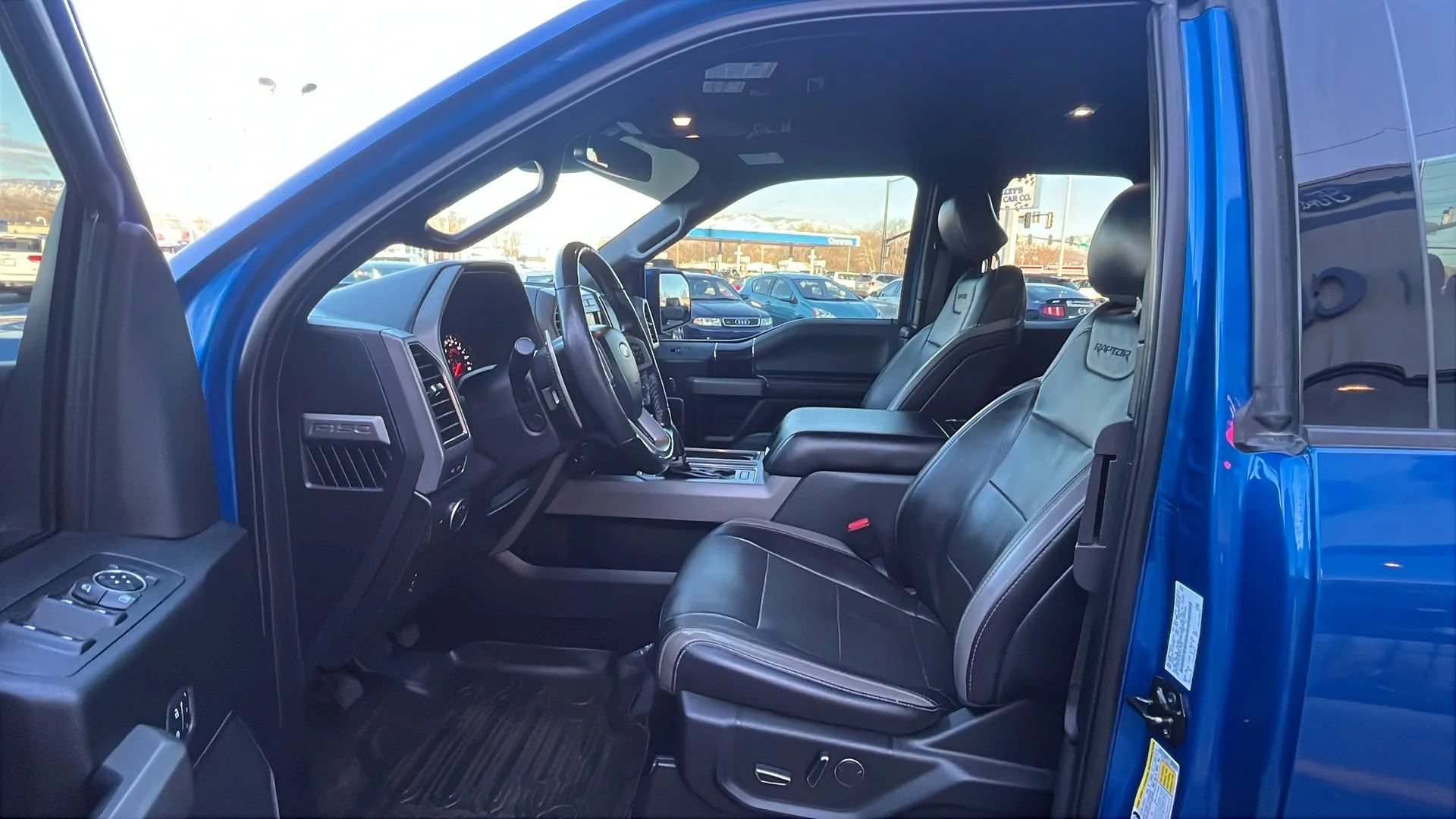 Used 2017 Ford F150 Raptor w/ Equipment Group 802A Luxury AWD/4WD image 12