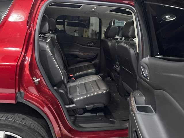Used 2023 GMC Acadia Denali w/ Denali Ultimate Package AWD/4WD image 39
