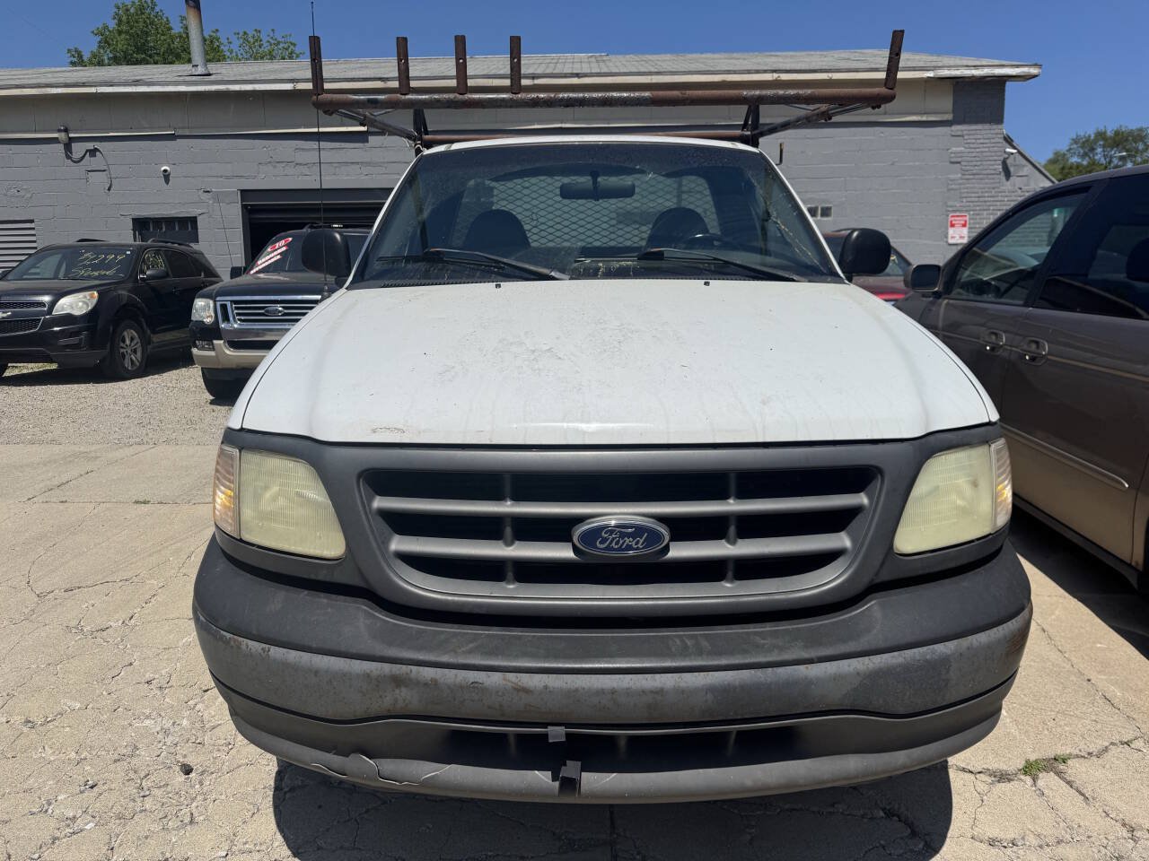 Used 2002 Ford F150 XL RWD image 1