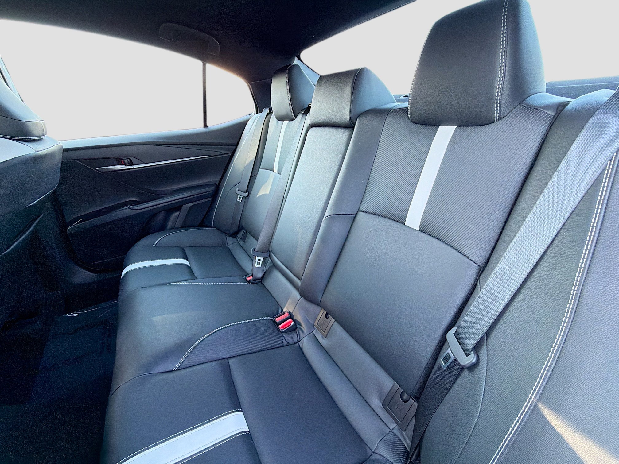 Used 2025 Toyota Camry SE image 19