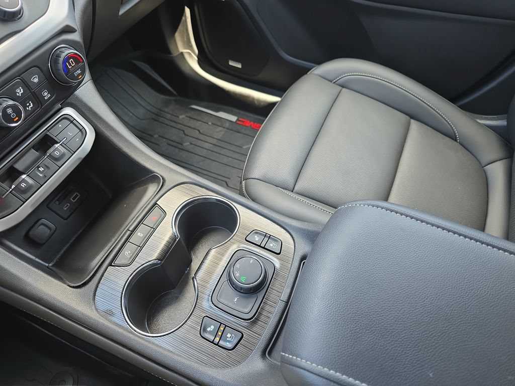 Used 2023 GMC Acadia SLT w/ Preferred Package FWD image 28