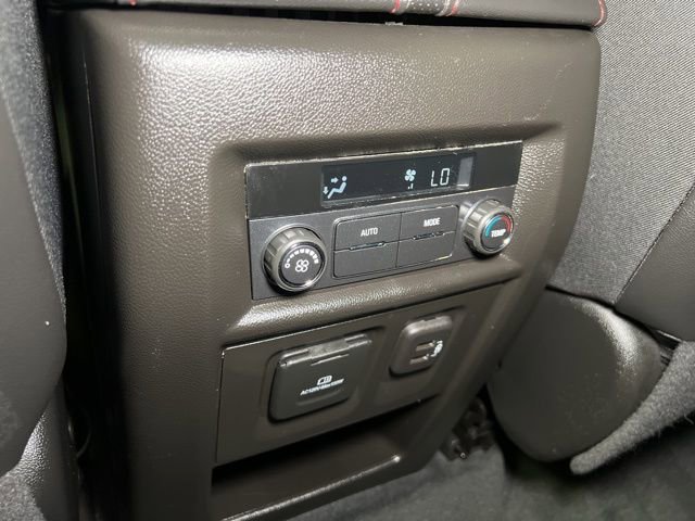 Used 2023 Chevrolet Traverse RS image 57