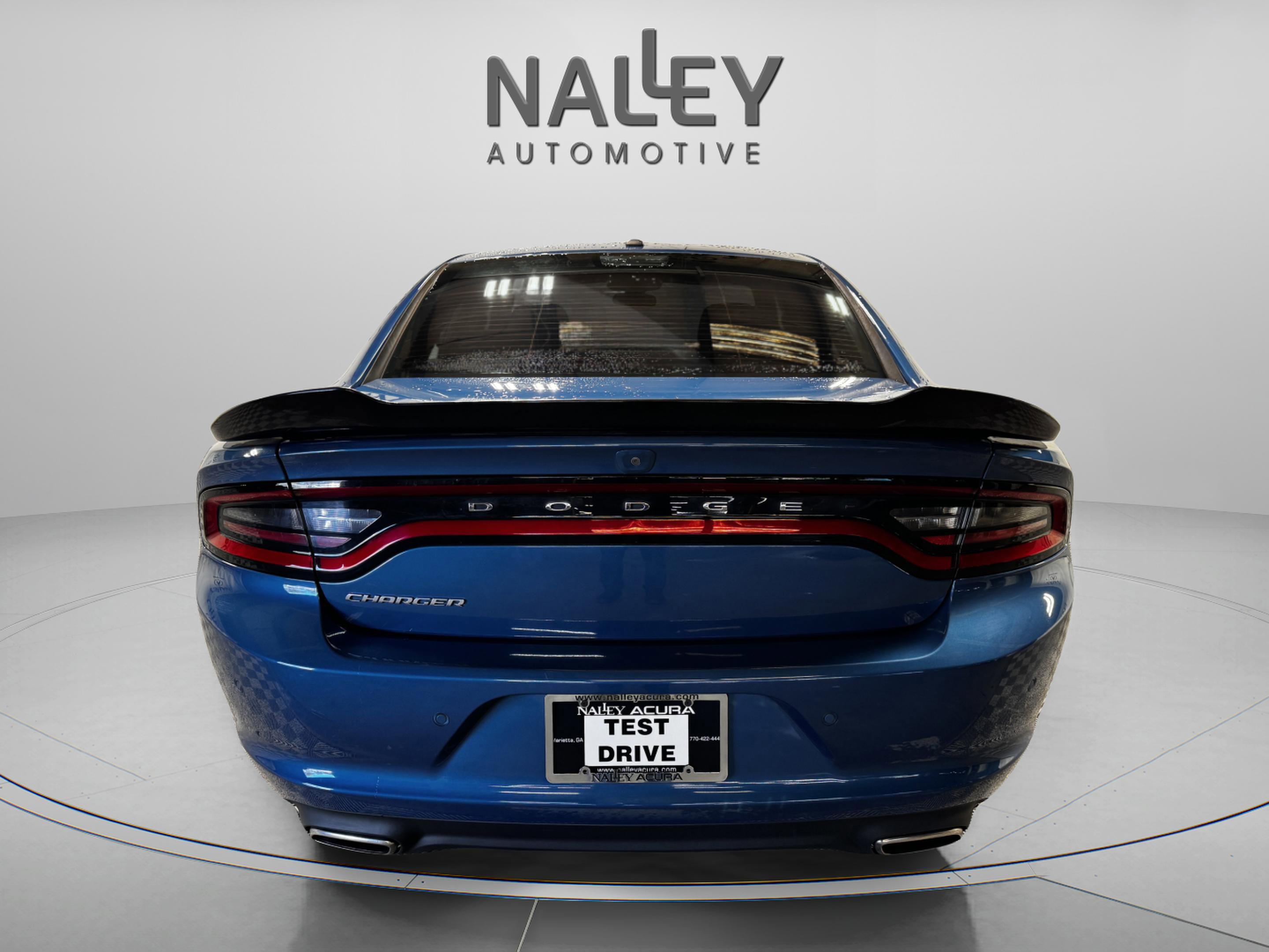 Used 2022 Dodge Charger SXT w/ Driver Convenience Group image 4