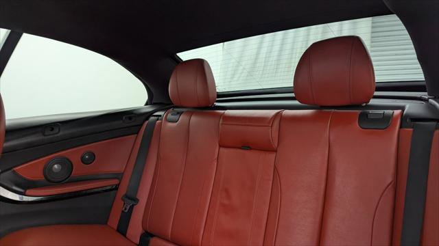 Used 2015 BMW M4 Convertible image 14
