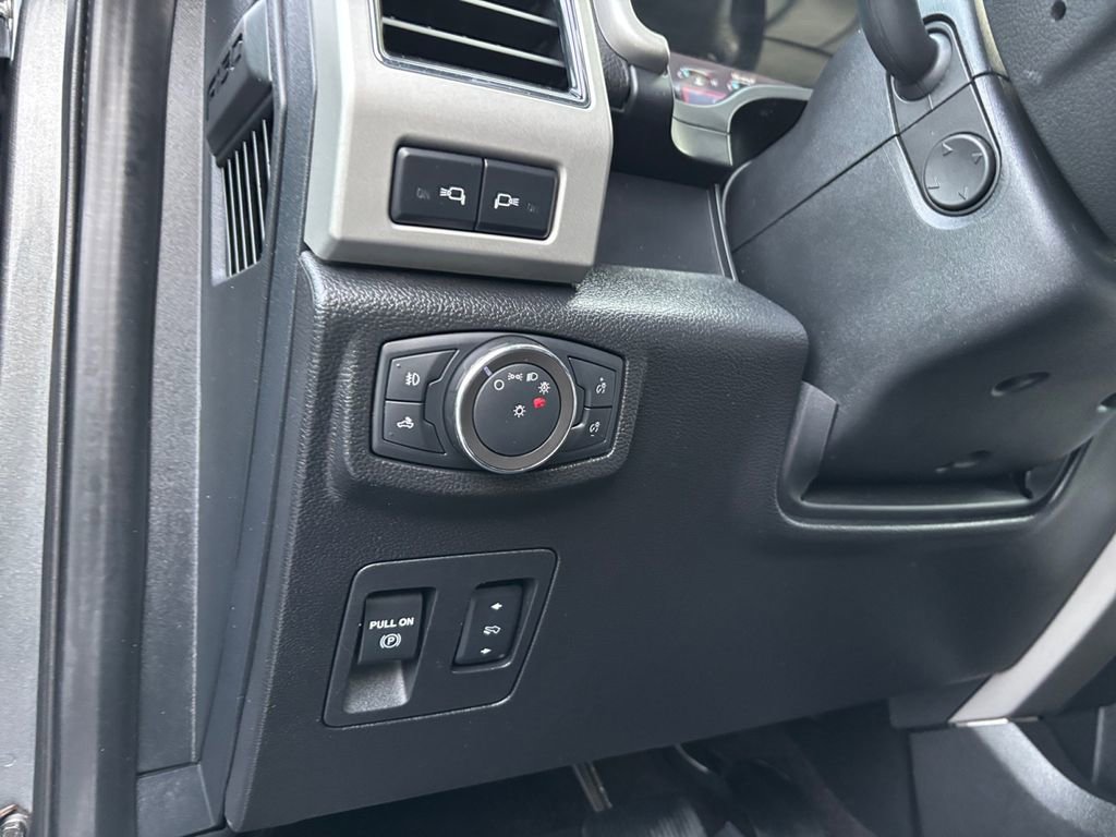 Used 2019 Ford F150 Lariat w/ Equipment Group 502A Luxury image 23