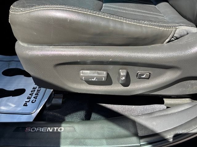 Used 2014 Kia Sorento SX w/ 3rd Row Package AWD/4WD image 12