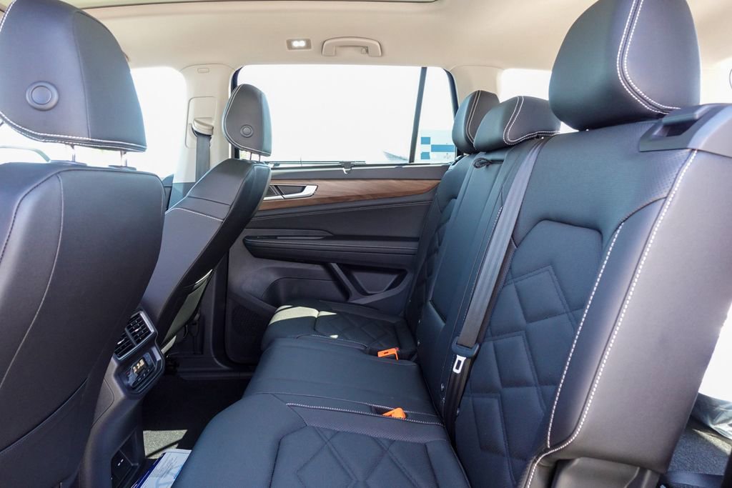 New 2026 Volkswagen Atlas SE image 24