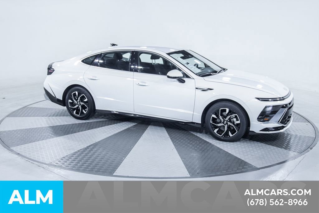 Used 2025 Hyundai Sonata SEL FWD image 13