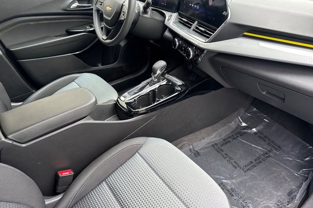 Used 2026 Chevrolet Trax LT image 19
