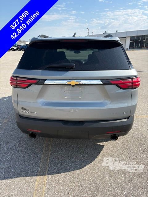 Used 2023 Chevrolet Traverse LT image 5