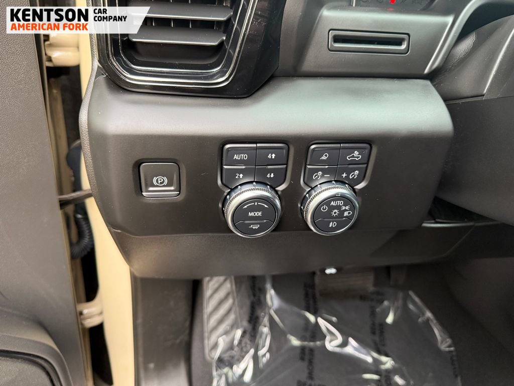 Used 2022 GMC Sierra 1500 AT4 w/ Sierra Safety Plus Package image 21