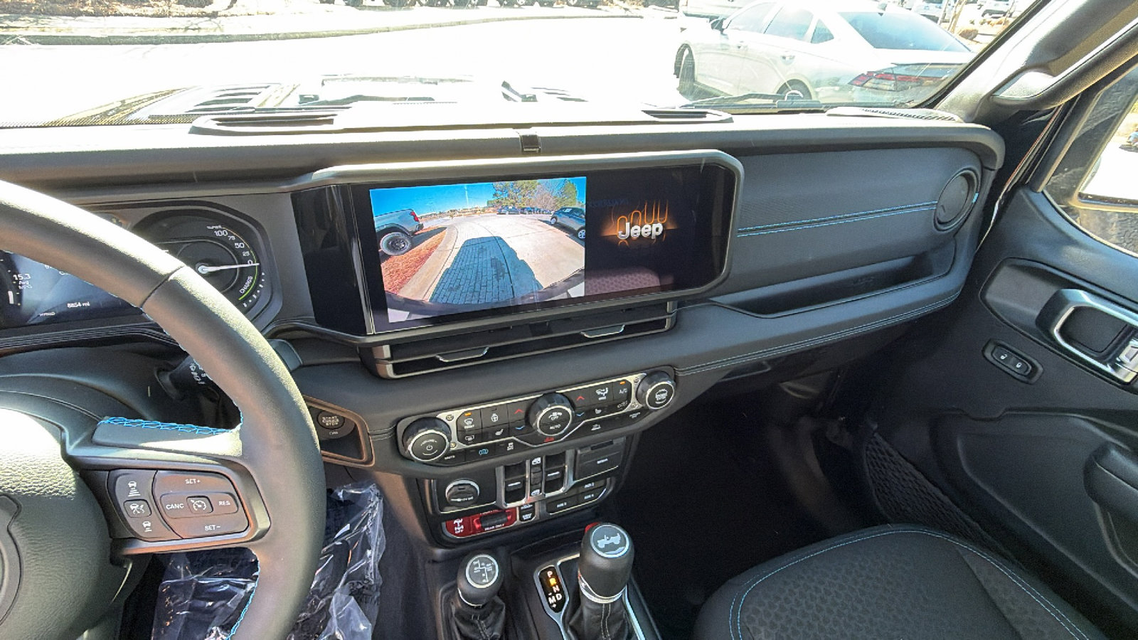 Used 2025 Jeep Wrangler Unlimited Rubicon 4xe w/ Convenience Group image 31