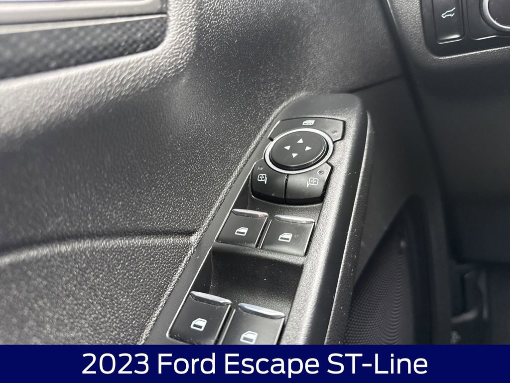 Used 2023 Ford Escape ST-Line AWD/4WD image 27