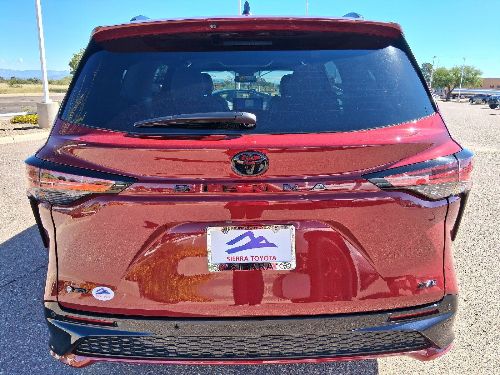 New 2026 Toyota Sienna XSE FWD image 4