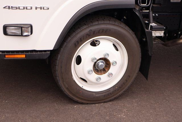 New 2025 Chevrolet Low Cab Forward image 7