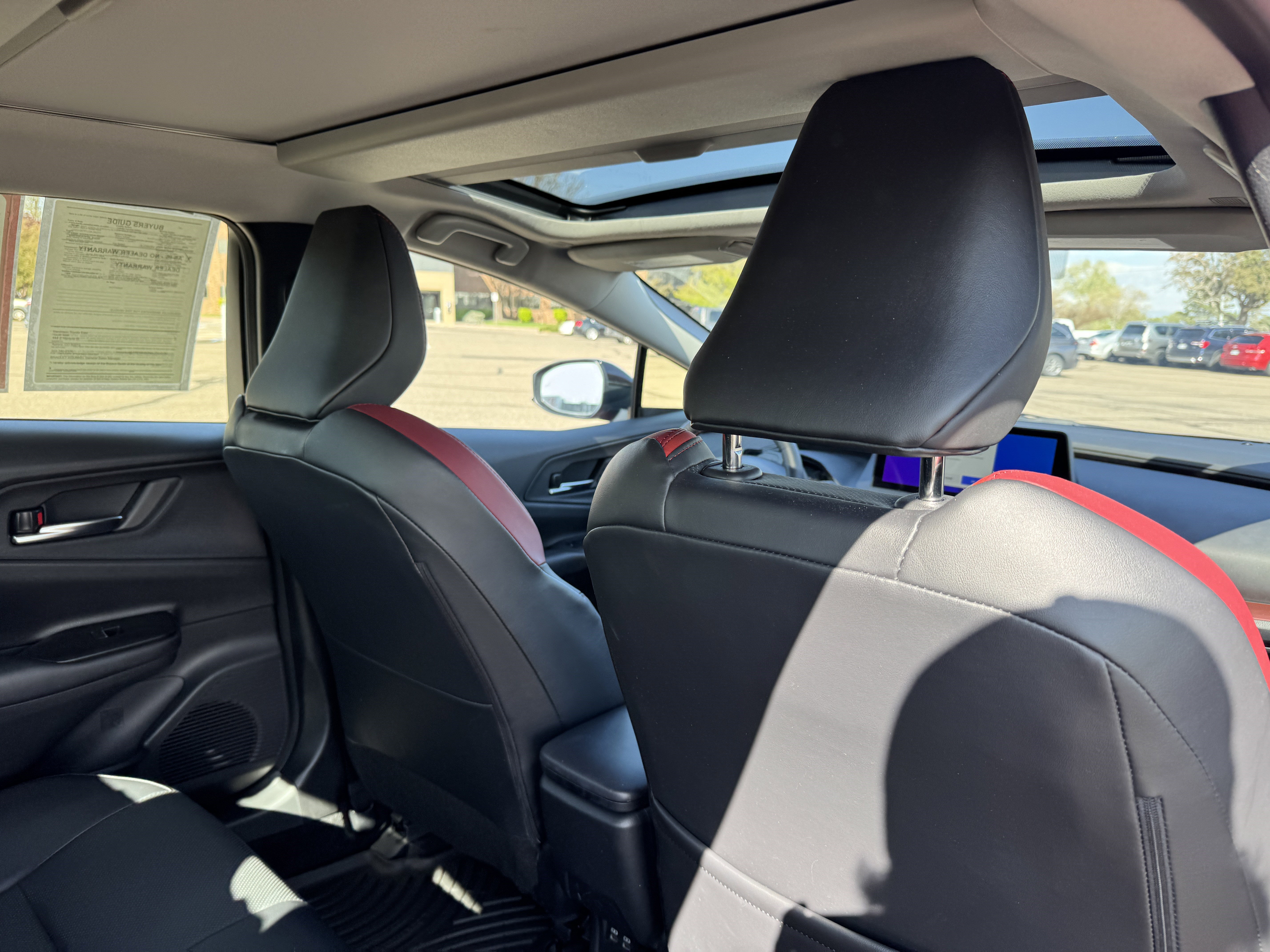 Used 2023 Toyota Prius Prime Premium FWD image 18