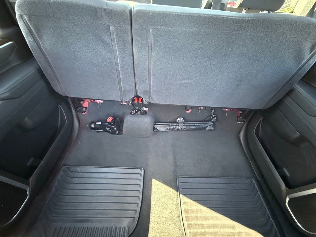 Used 2025 Chevrolet Silverado 2500 LT w/ Convenience Package AWD/4WD image 32